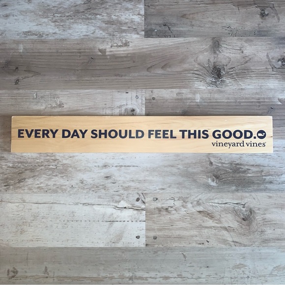 Vineyard Vines Other - Vineyard Vines x Target Wooden Decor Sign